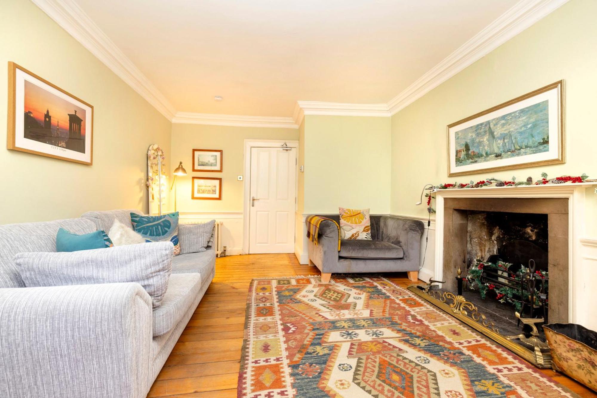 Joivy Beautiful Apartment, Private Garden, Calton Hill Единбург Екстериор снимка